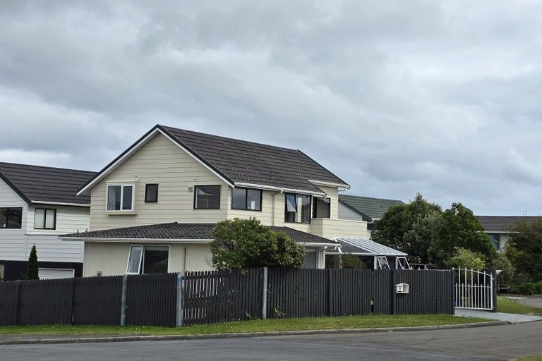 Photo of property in 1 Thurso Grove, Papakowhai, Porirua, 5024