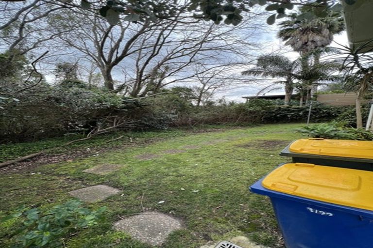 Photo of property in 3/22 Penning Road, Castor Bay, Auckland, 0620