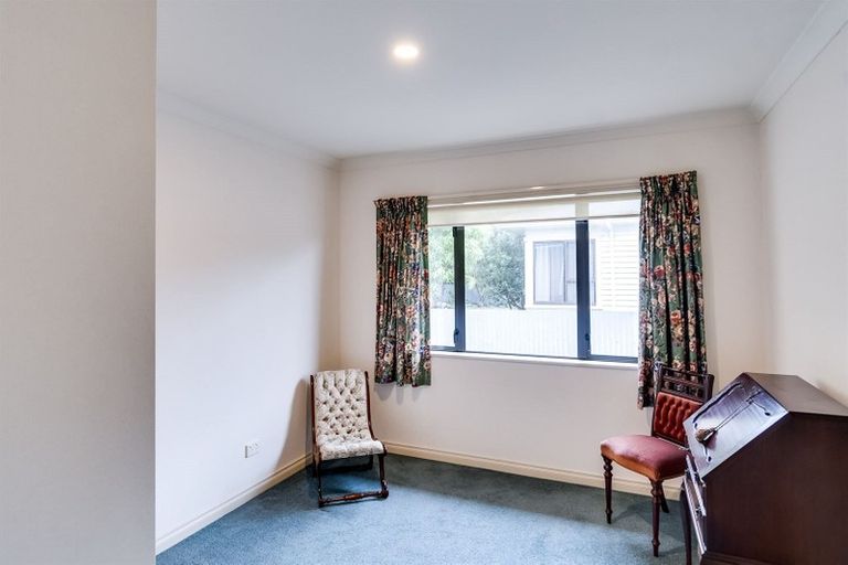 Photo of property in 142a Gloucester Street, Taradale, Napier, 4112