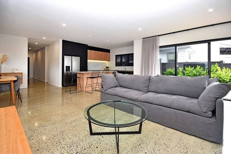 Photo of property in 58 Hayfield Way, Karaka, Papakura, 2113