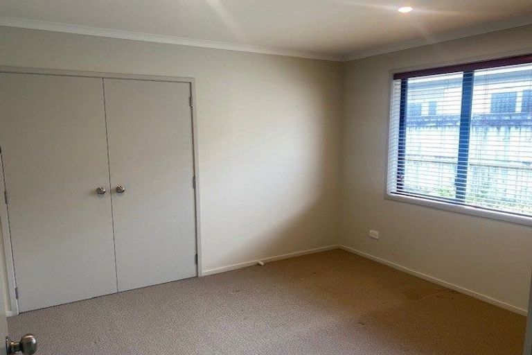 Photo of property in 25c Dolphin Parade, Bell Block, New Plymouth, 4312
