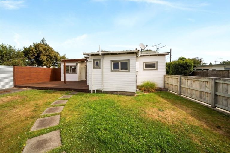 Photo of property in 336 South Road, Hawera, 4610