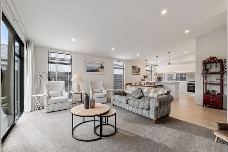 Photo of property in 22 Elsie Lange Way, Casebrook, Christchurch, 8051