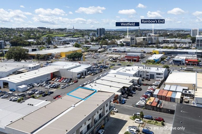 Photo of property in 4/9 Freeman Way, Manukau, Auckland, 2104