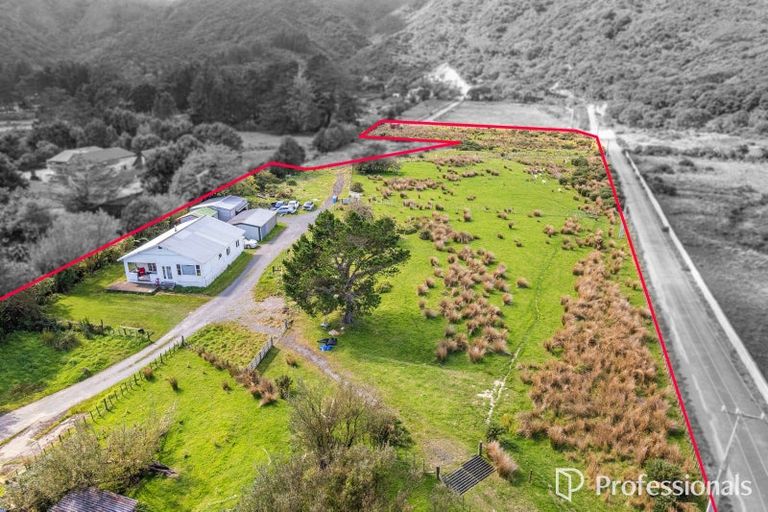 Photo of property in 120 Upper Fitzherbert Road, Wainuiomata, 5373