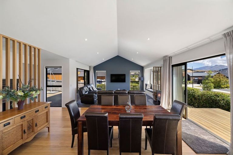 Photo of property in 14 Mount Nicholas Avenue, Wanaka, 9305