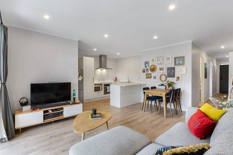 Photo of property in 3/73 Hobsonville Point Road, Hobsonville, Auckland, 0616