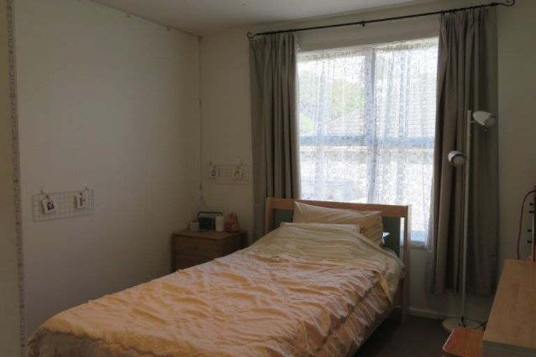 Photo of property in 48a Bassett Road, Johnsonville, Wellington, 6037