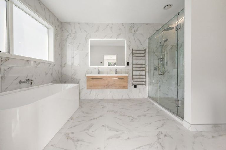 Photo of property in 54 Great Road West, Matipo Heights, Rotorua, 3015