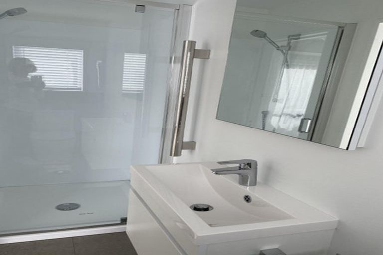 Photo of property in 2/3 Stratford Avenue, Milford, Auckland, 0620