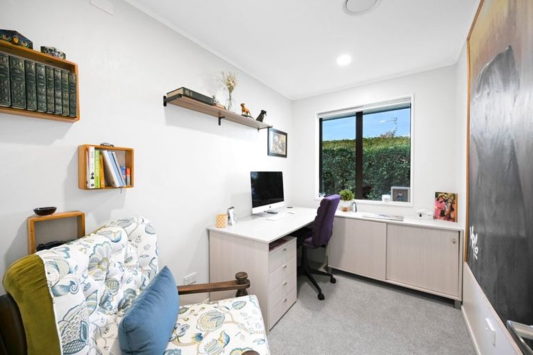 Photo of property in 21 Mangakoea Place, St Andrews, Hamilton, 3200
