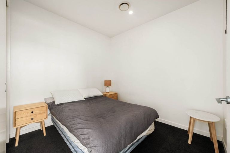 Photo of property in Stadium Garden Flats, 212/107 Thorndon Quay, Pipitea, Wellington, 6011