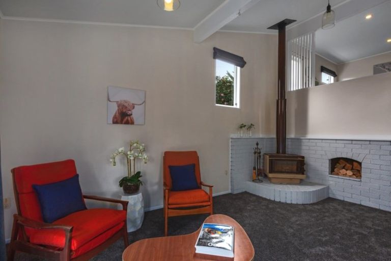 Photo of property in 52 Hicks Close, Whitby, Porirua, 5024