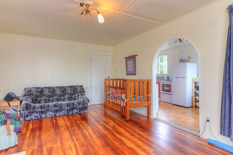 Photo of property in 11 Goldsmith Crescent, Levin, 5510