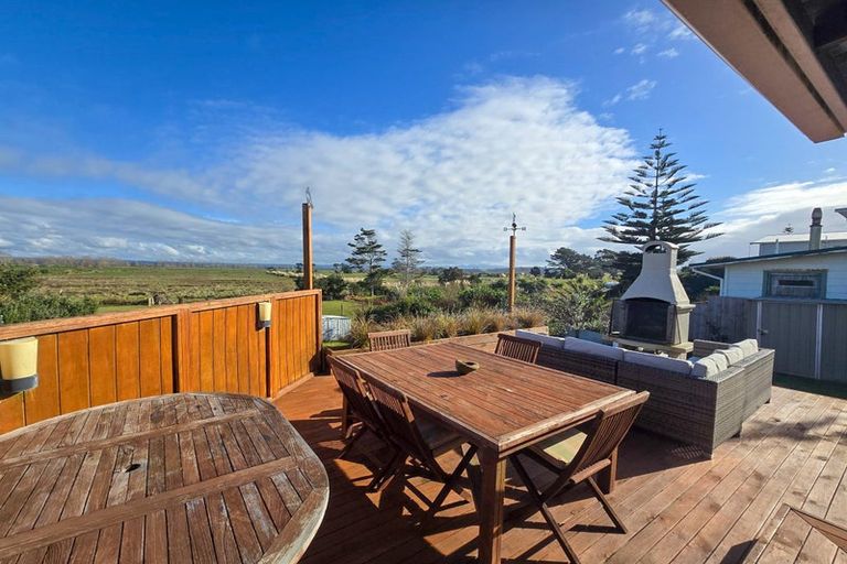 Photo of property in 386 Pukehina Parade, Pukehina, 3189