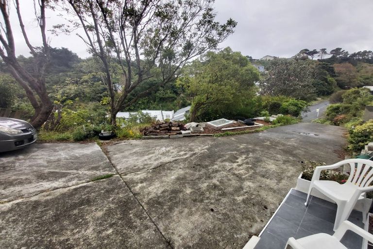 Photo of property in 32 Melrose Road, Island Bay, Wellington, 6023