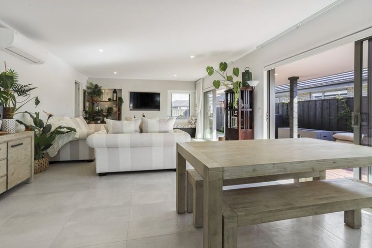 Photo of property in 43 Chambers Avenue, Woodend, 7610