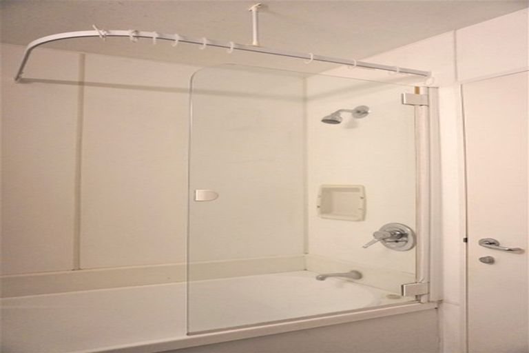 Photo of property in St James Courts, 4/77 Gloucester Street, Christchurch Central, Christchurch, 8013