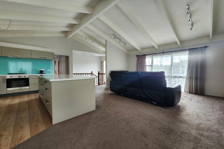 Photo of property in 6 Winstone Place, Highlands Park, New Plymouth, 4312