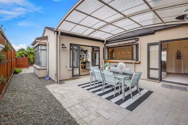Photo of property in 11 Huntaway Lane, Te Atatu Peninsula, Auckland, 0610