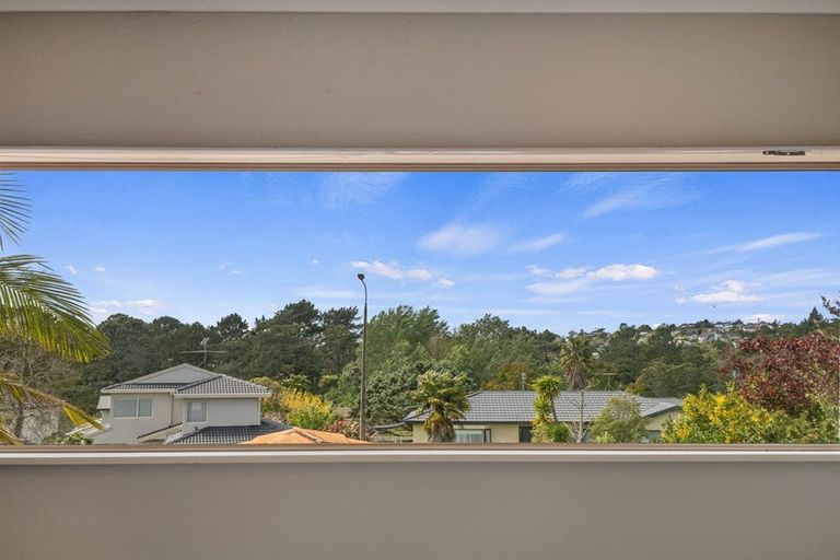 Photo of property in 46 Unsworth Drive, Unsworth Heights, Auckland, 0632