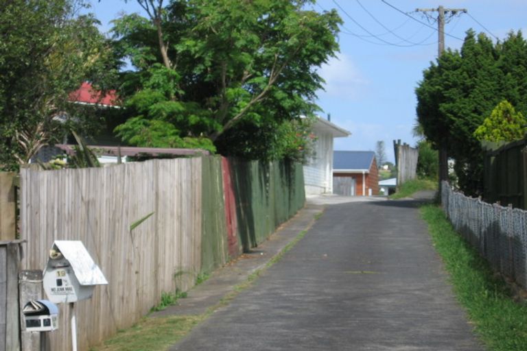 Photo of property in 19 Fairclough Road, Beach Haven, Auckland, 0626