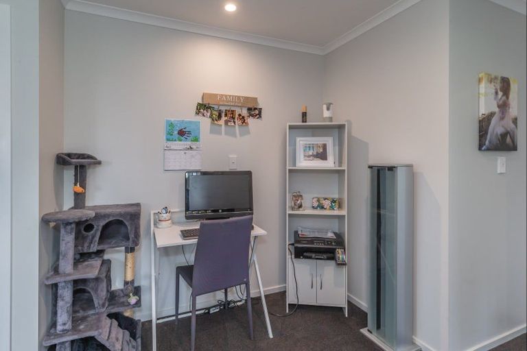 Photo of property in 112 Gladstone Road, Levin, 5571