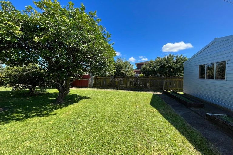Photo of property in 122 Tiro Tiro Road, Levin, 5510