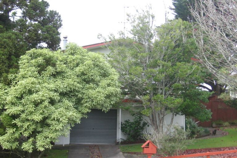 Photo of property in 6 Hewlett Road, Massey, Auckland, 0614