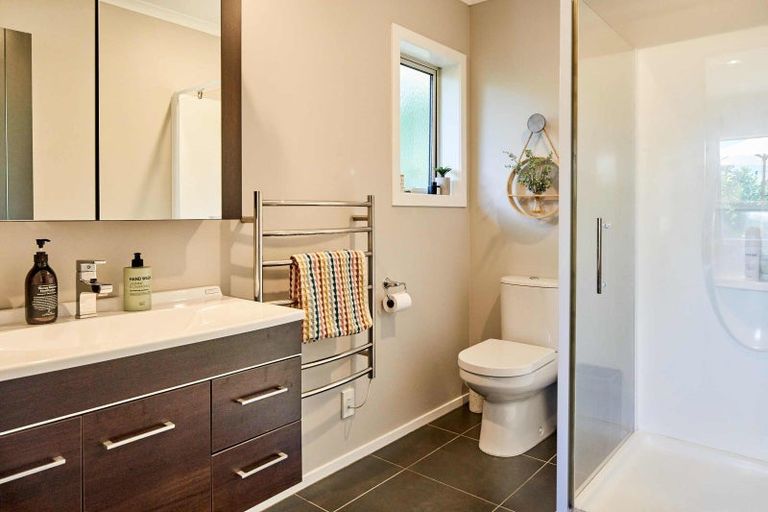 Photo of property in 60 Aotea Drive, Aotea, Porirua, 5024