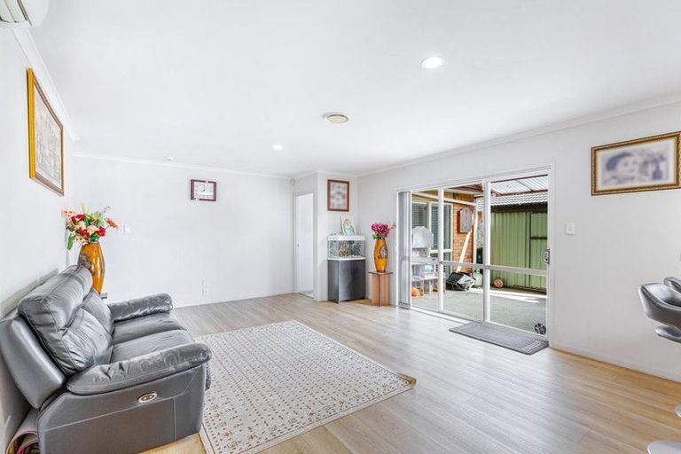 Photo of property in 25 Carrick Glen Avenue, Flat Bush, Auckland, 2019