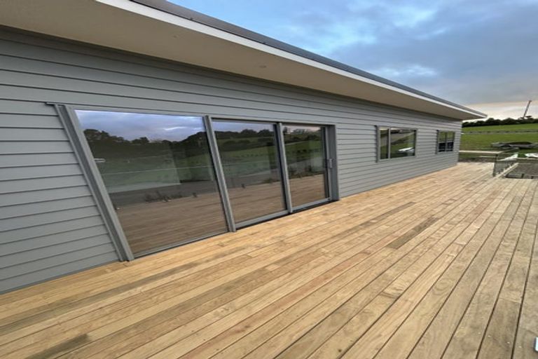 Photo of property in 10 Morey Road, Cable Bay, 0420