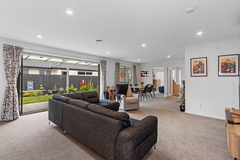 Photo of property in 5 Davaar Crescent, Broomfield, Christchurch, 8042