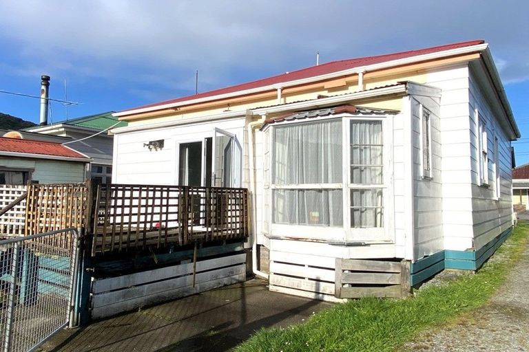 Photo of property in 13 Murray Street, Greymouth, 7805