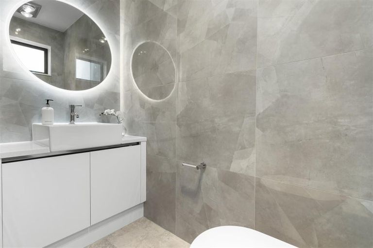 Photo of property in 105b Grove Road, Papakura, 2110