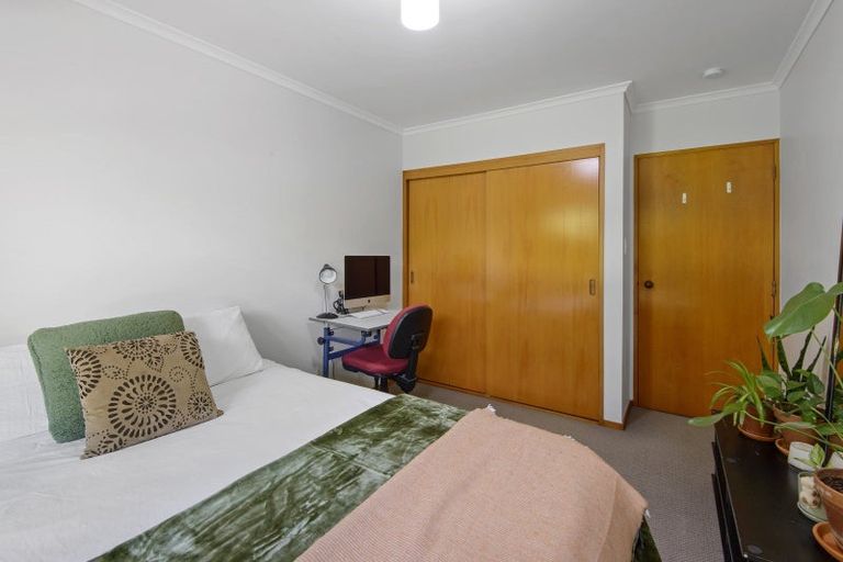 Photo of property in 2/9a Kingham Place, Avonhead, Christchurch, 8042