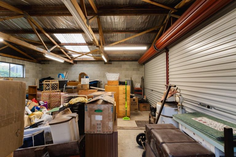 Photo of property in 122 Easther Crescent, Kew, Dunedin, 9012