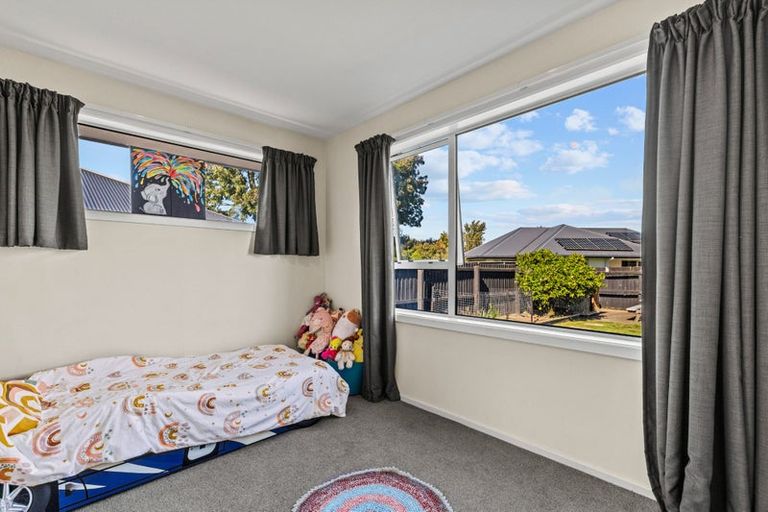 Photo of property in 167 Queenspark Drive, Parklands, Christchurch, 8083