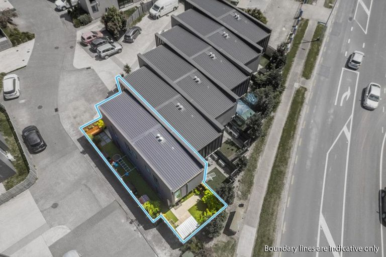 Photo of property in 640a Massey Road, Mangere, Auckland, 2022