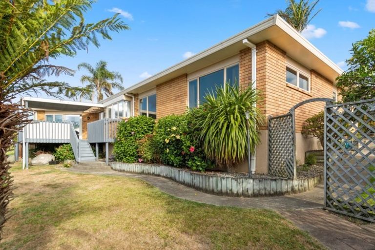 Photo of property in 18 Lucerne Place, Welcome Bay, Tauranga, 3112