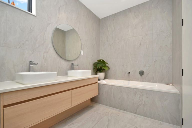 Photo of property in 4 Whakanoho Road, Westgate, Auckland, 0814