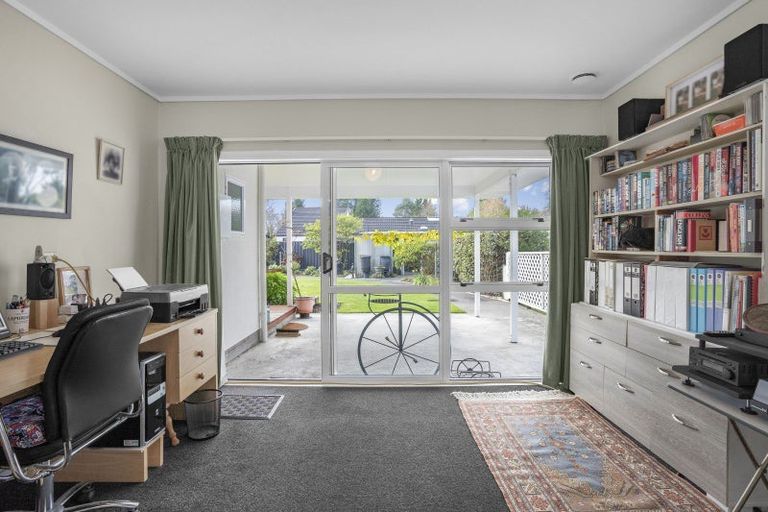 Photo of property in 15 Wood Street, Greytown, 5712