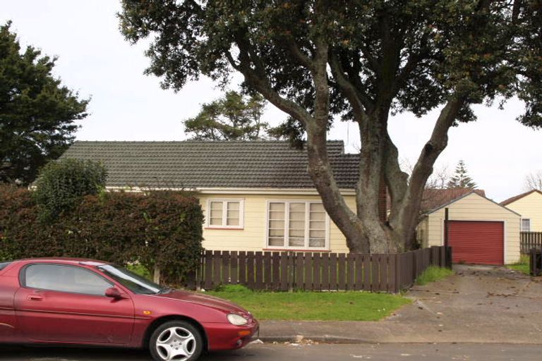 Photo of property in 16 Ewart Road, Mangere East, Auckland, 2024