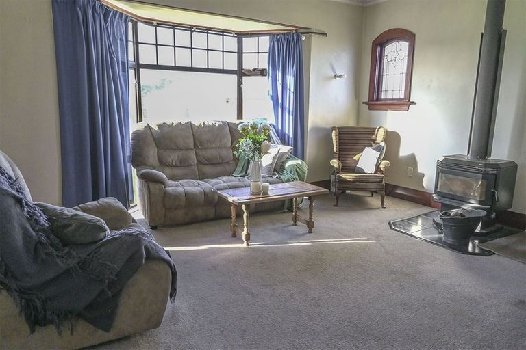 Photo of property in 283 Kaitangata Highway, Stirling, 9231
