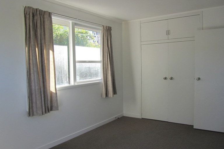 Photo of property in 120 Sunset Road, Unsworth Heights, Auckland, 0632
