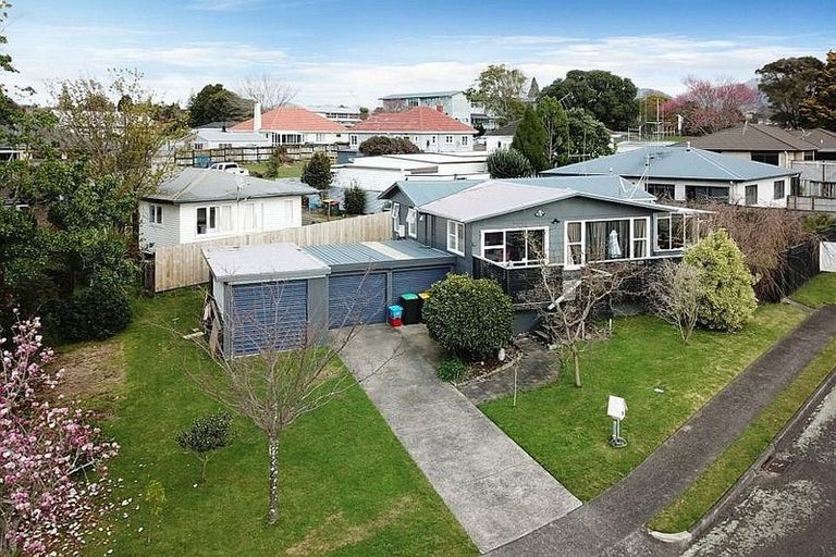 Photo of property in 3 Mountbatten Place, Te Puke, 3119