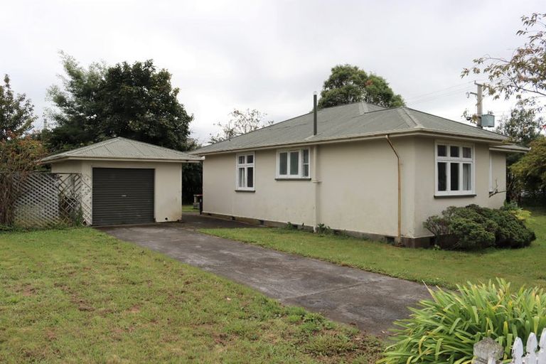 Photo of property in 27 Cambridge Terrace, Masterton, 5810