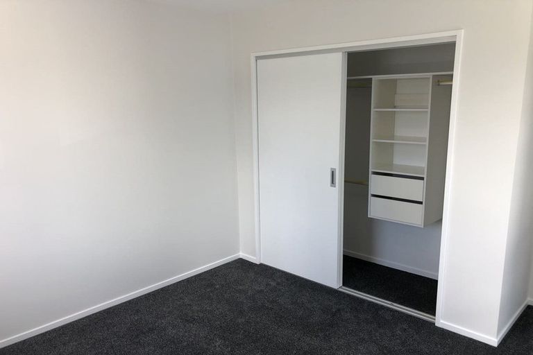 Photo of property in 6 Riroriro Close, Papakura, 2110