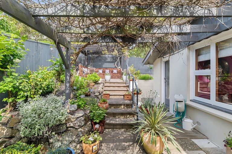 Photo of property in 15 Karitane Drive, Cashmere, Christchurch, 8022