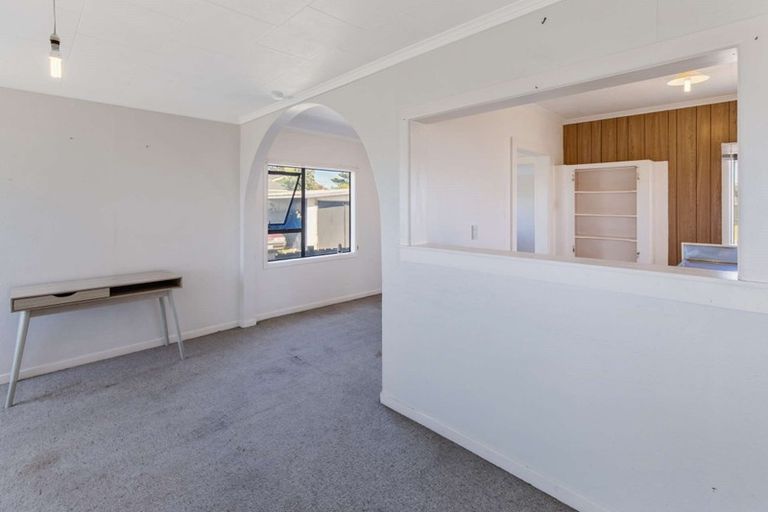 Photo of property in 1 Manuka Street, Castlecliff, Whanganui, 4501